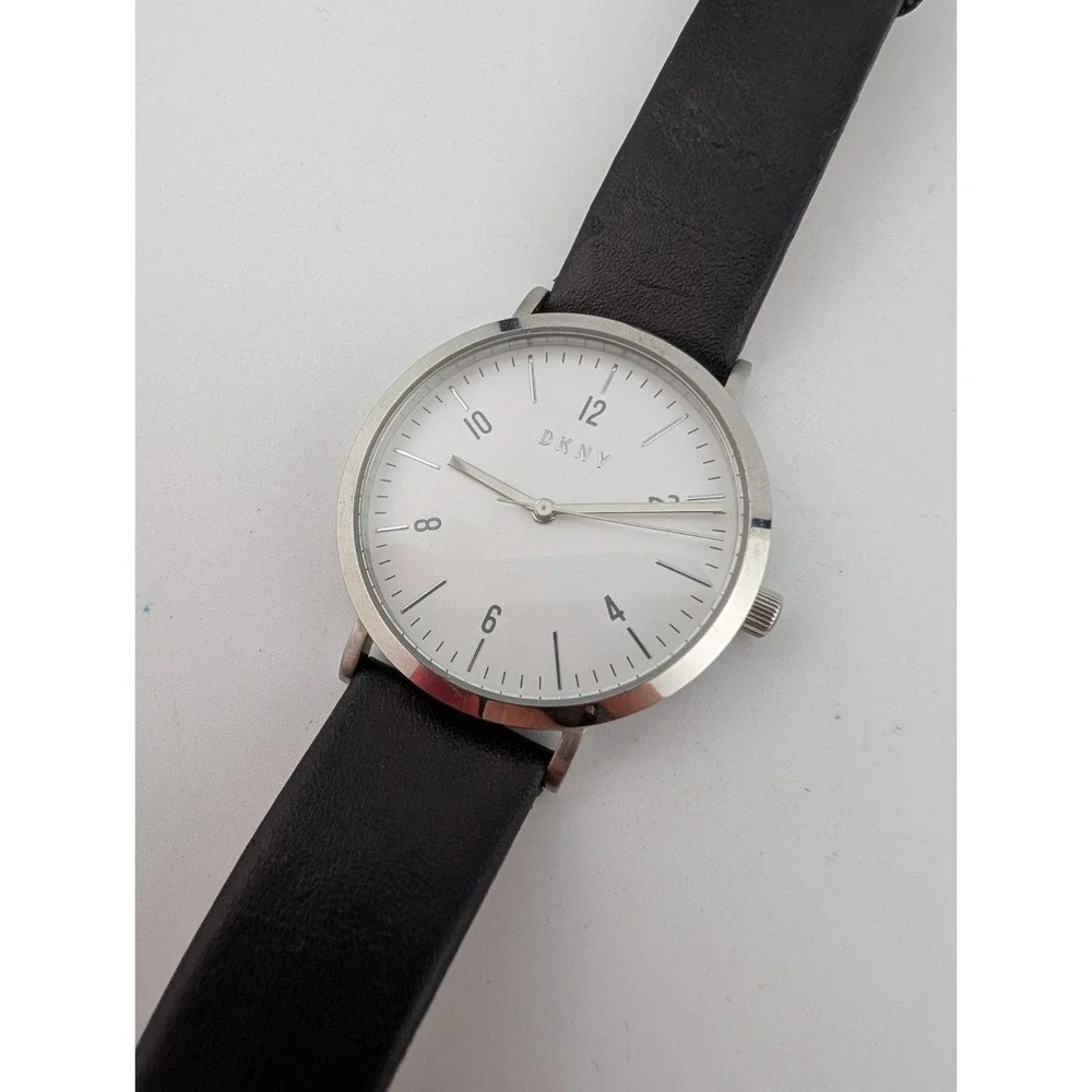 DKNY Watch‎ Women 36mm Silver Case Black Leather Band- New Battery